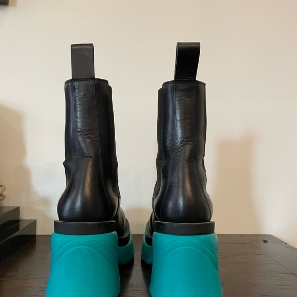 BOTTEGA VENETA Calfskin The Flash Chelsea Boots SIZE 37 - Picture 3 of 4